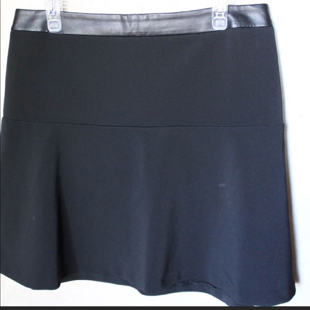 Ann Taylor short skirt leather band at waistband